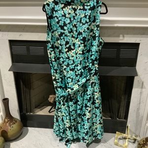 Fun beautiful summer dress.